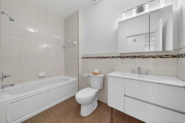 2 Bluefield Drive 103, Spring Valley, NY 10977