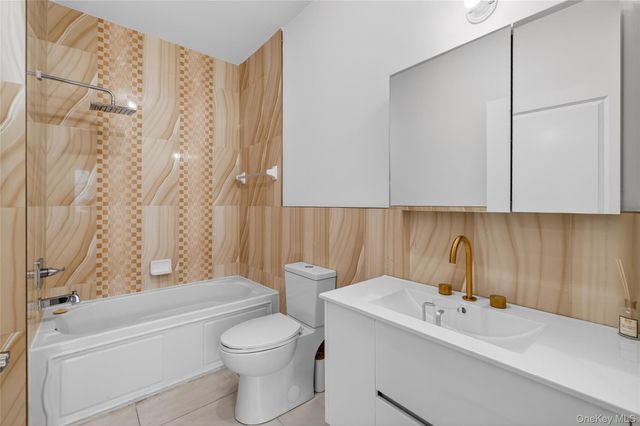 2 Bluefield Drive 103, Spring Valley, NY 10977