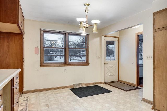 217 Lake STREET, Holmen, WI 54636