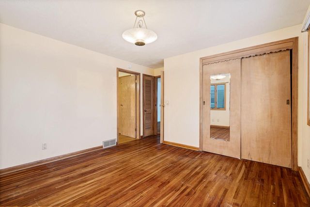 217 Lake STREET, Holmen, WI 54636