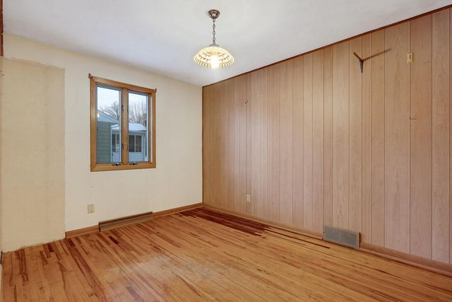 217 Lake STREET, Holmen, WI 54636