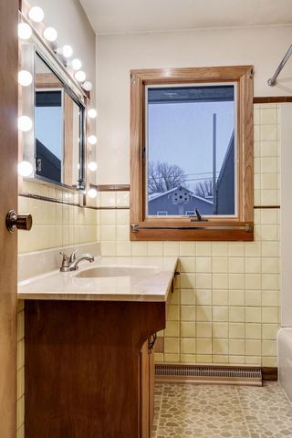 217 Lake STREET, Holmen, WI 54636