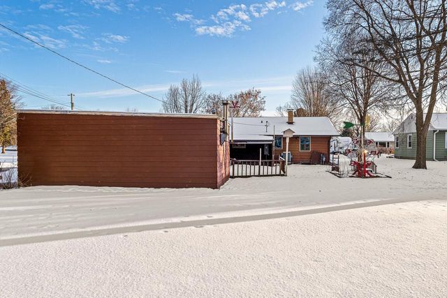 217 Lake STREET, Holmen, WI 54636