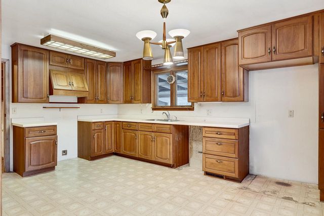 217 Lake STREET, Holmen, WI 54636