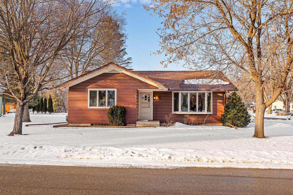 217 Lake STREET, Holmen, WI 54636