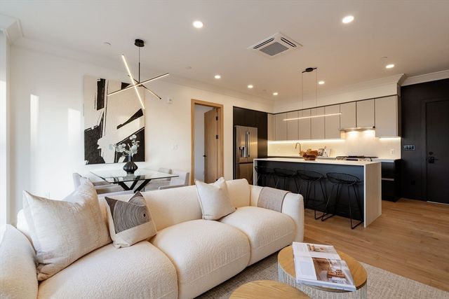 388 Washington Street 405, Quincy, MA 02169