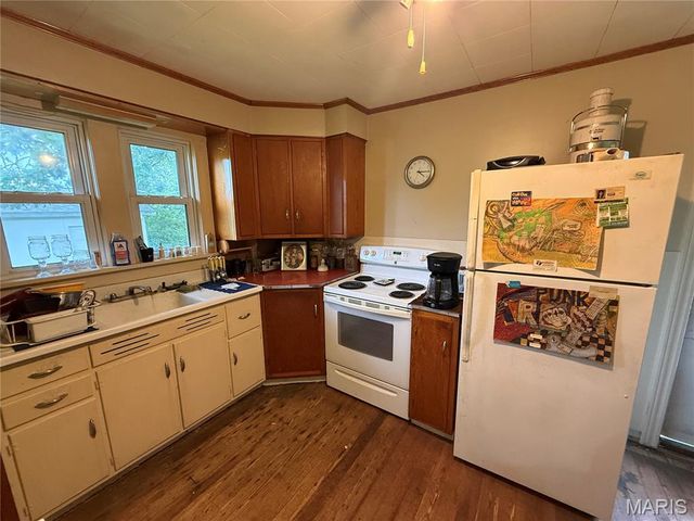 2110 Missouri Avenue, Festus, MO 63028