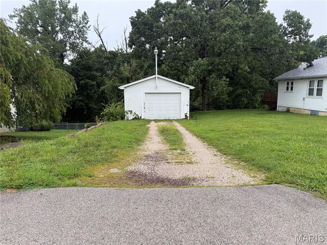 2110 Missouri Avenue, Festus, MO 63028