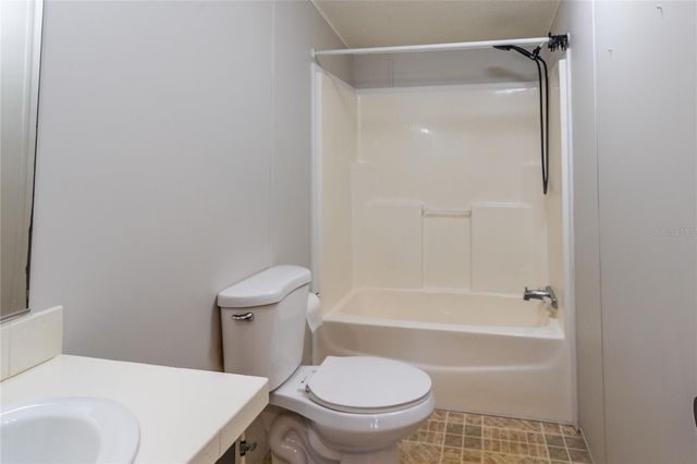 13811 COUNTY ROAD 109D, Lady Lake, FL 32159