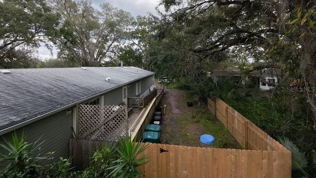 13811 COUNTY ROAD 109D, Lady Lake, FL 32159