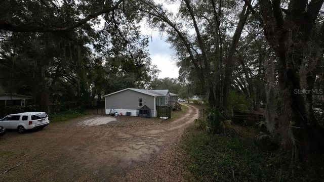 13811 COUNTY ROAD 109D, Lady Lake, FL 32159