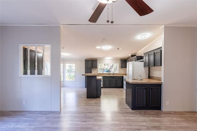 13811 COUNTY ROAD 109D, Lady Lake, FL 32159