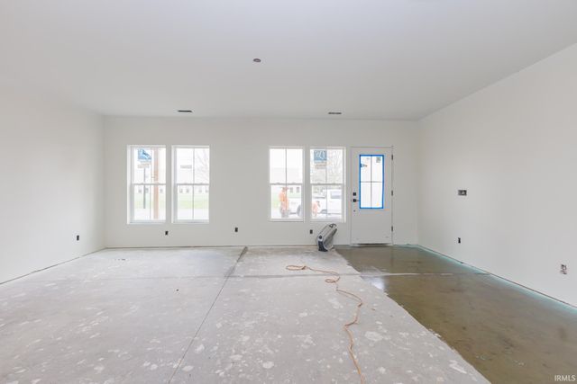 718 N Walnut Street, Muncie, IN 47305