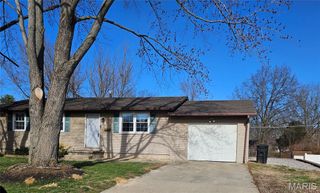 4709 Snow White Terrace, Alton, IL 62002