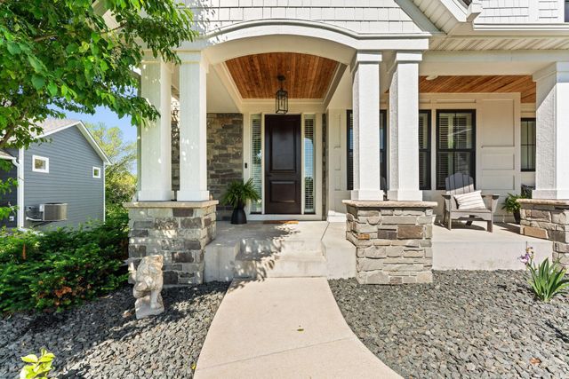 5860 Club Valley Road, Excelsior, MN 55331