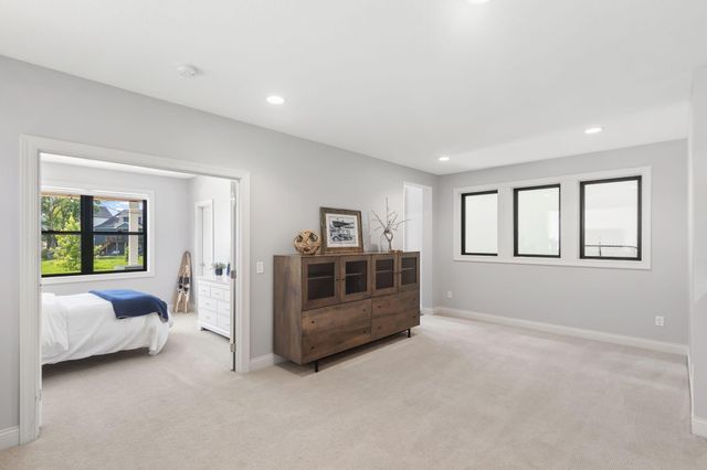 5860 Club Valley Road, Excelsior, MN 55331