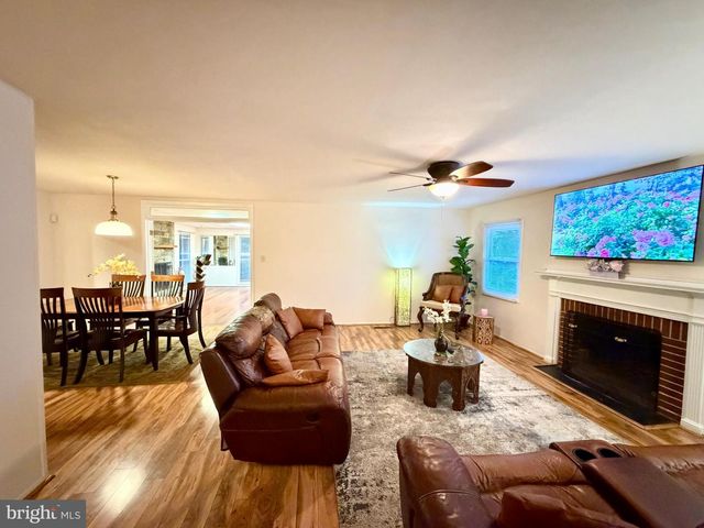 12847 HOLIDAY LN, Bowie, MD 20716