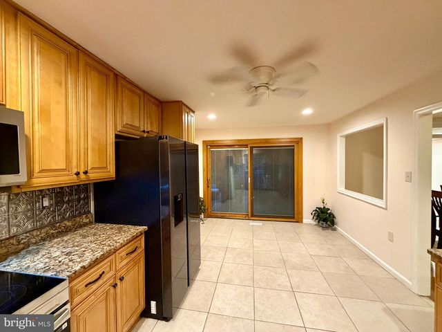 12847 HOLIDAY LN, Bowie, MD 20716