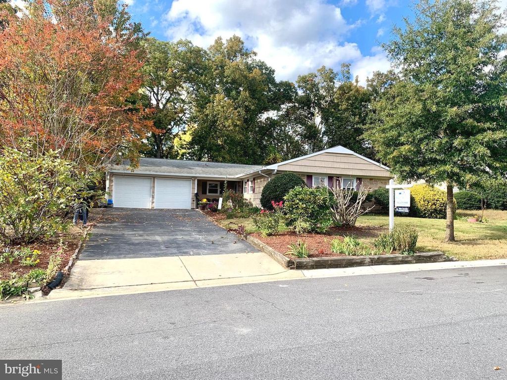 12847 HOLIDAY LN, Bowie, MD 20716