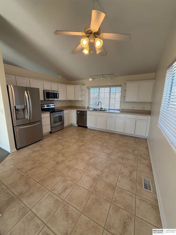 18207 Margo Street, Omaha, NE 68136