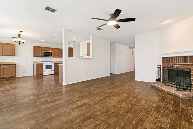 1208 Krista Drive, Burleson, TX 76028