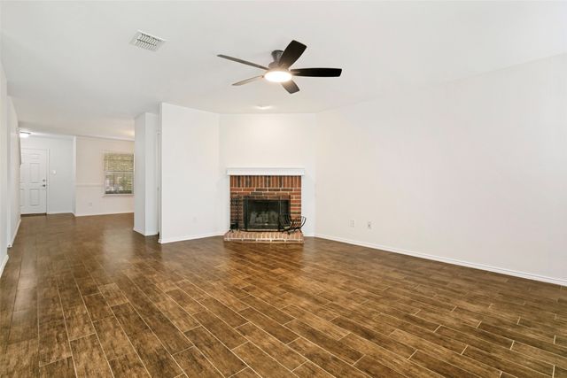 1208 Krista Drive, Burleson, TX 76028