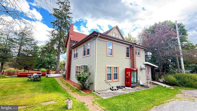 87 MILANVILLE RD, Beach Lake, PA 18405