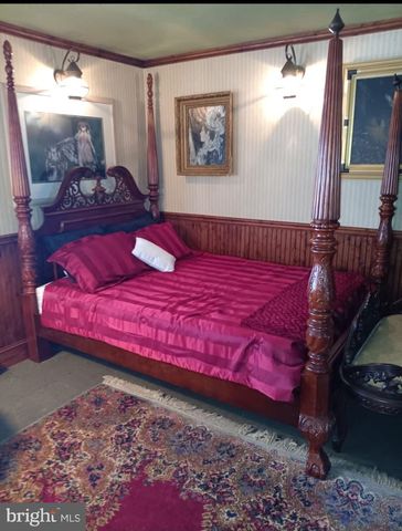 87 MILANVILLE RD, Beach Lake, PA 18405