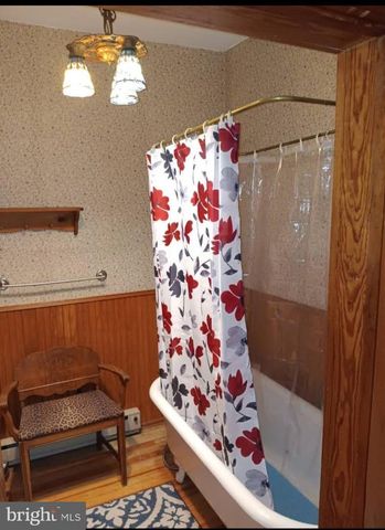 87 MILANVILLE RD, Beach Lake, PA 18405