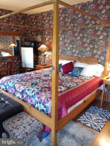 87 MILANVILLE RD, Beach Lake, PA 18405