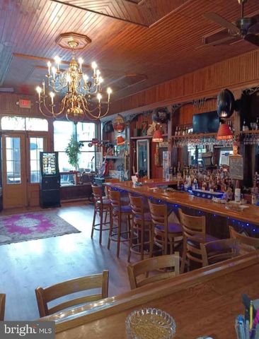 87 MILANVILLE RD, Beach Lake, PA 18405