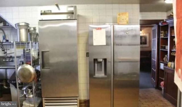 87 MILANVILLE RD, Beach Lake, PA 18405