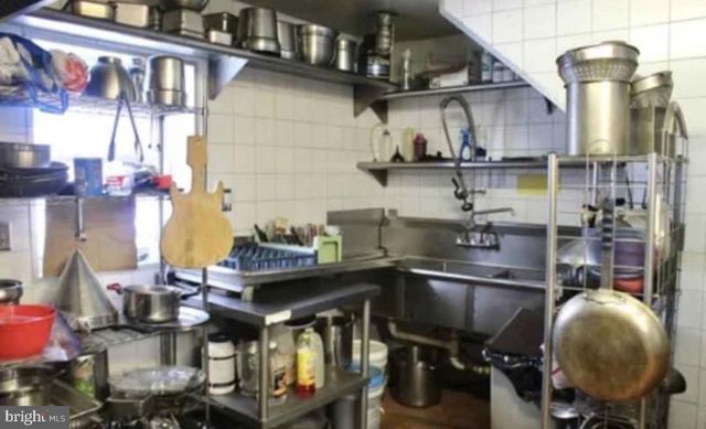 87 MILANVILLE RD, Beach Lake, PA 18405