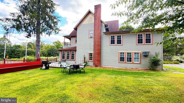 87 MILANVILLE RD, Beach Lake, PA 18405