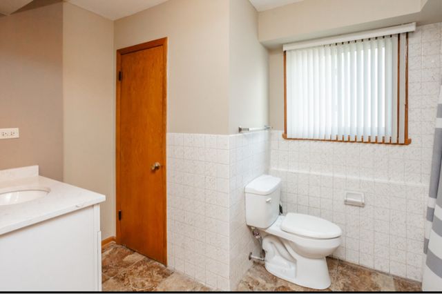 7840 Cronin Avenue, Justice, IL 60458