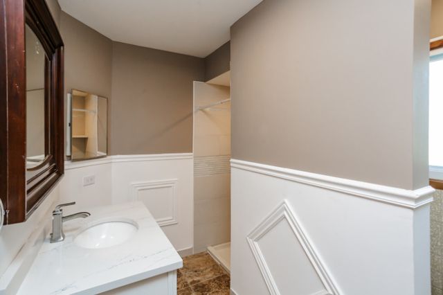 7840 Cronin Avenue, Justice, IL 60458