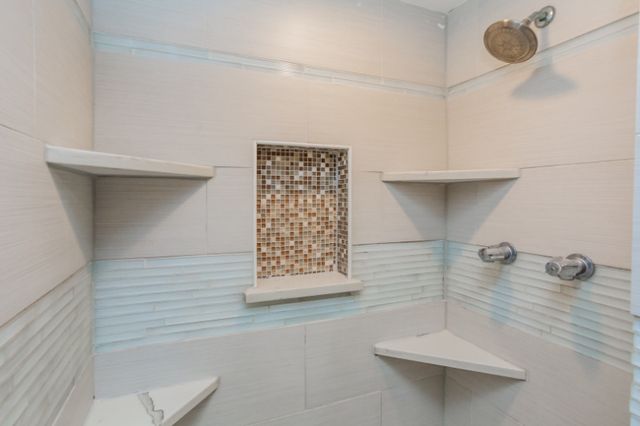 7840 Cronin Avenue, Justice, IL 60458