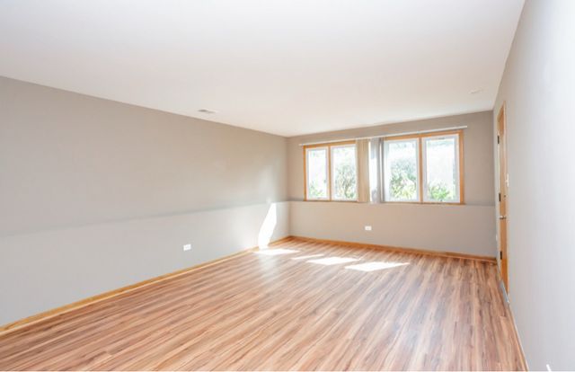 7840 Cronin Avenue, Justice, IL 60458