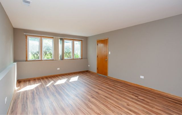 7840 Cronin Avenue, Justice, IL 60458