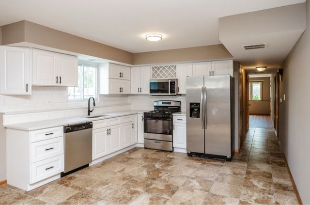 7840 Cronin Avenue, Justice, IL 60458