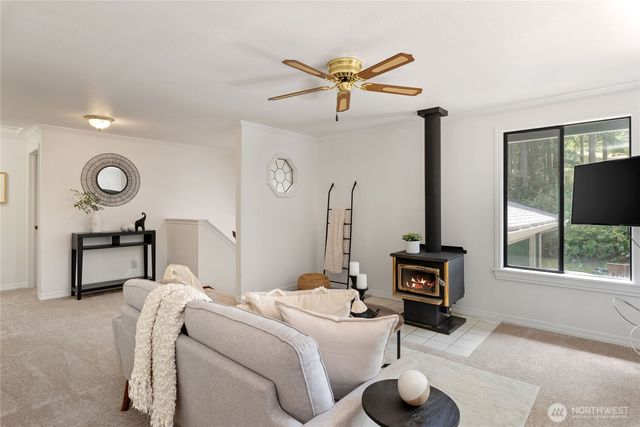 60 E Christmas Tree Place, Belfair, WA 98528