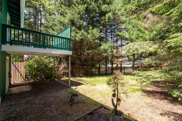 60 E Christmas Tree Place, Belfair, WA 98528