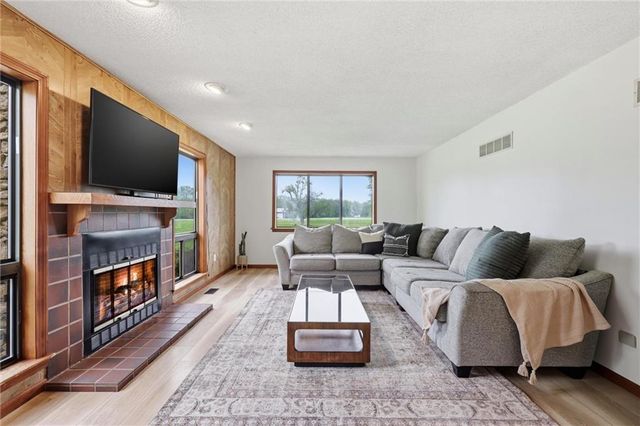24324 Old KC Road, Paola, KS 66071