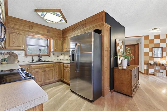 24324 Old KC Road, Paola, KS 66071