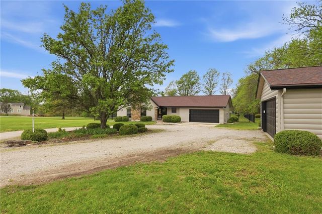 24324 Old KC Road, Paola, KS 66071
