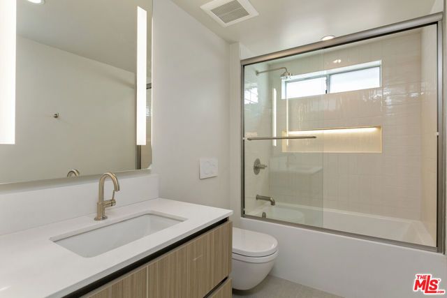 11837 Mayfield Avenue PH5, Los Angeles, CA 90049