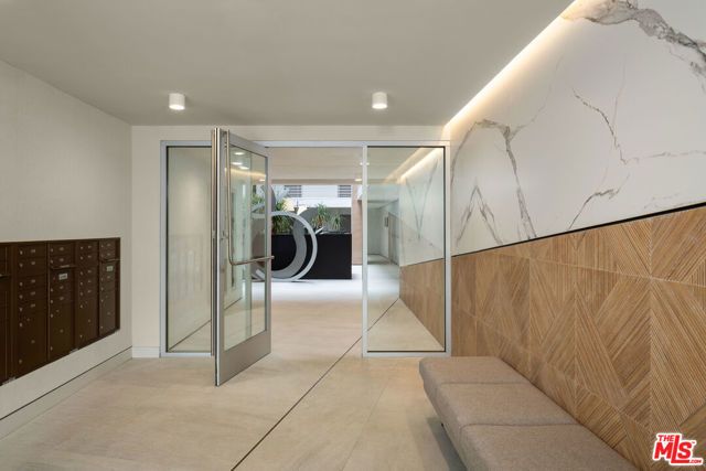 11837 Mayfield Avenue PH5, Los Angeles, CA 90049