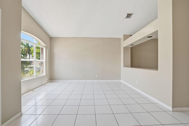 1495 SW 105th Avenue, Pembroke Pines, FL 33025