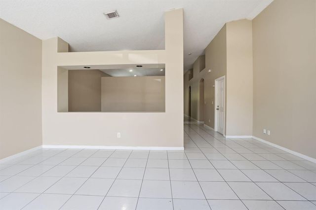 1495 SW 105th Avenue, Pembroke Pines, FL 33025
