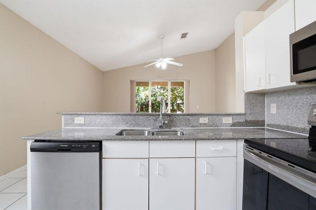 1495 SW 105th Avenue, Pembroke Pines, FL 33025